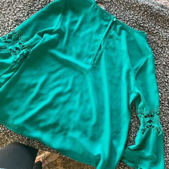 Large blouse - Picture 5 of 5